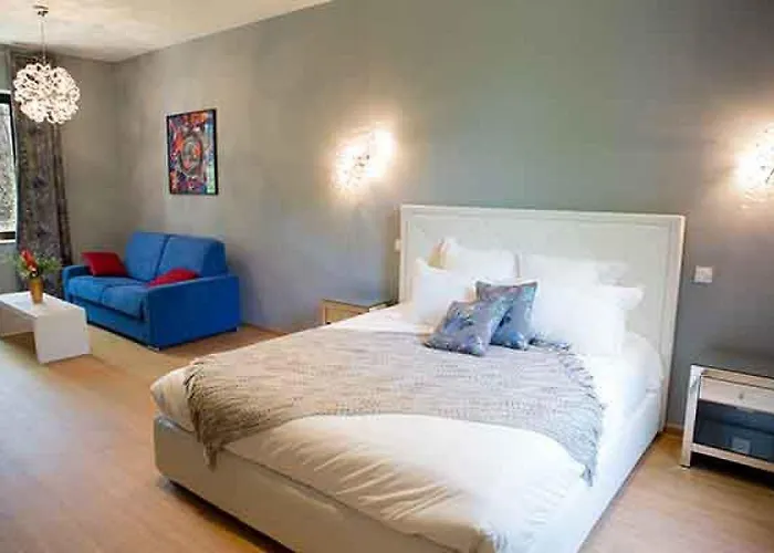 Domaine Du Prieure D'estagel D'hotes Bed & Breakfast